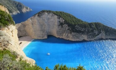 beach, cliff, bay-418742.jpg