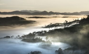 mountains, foggy, vietnam-3059528.jpg